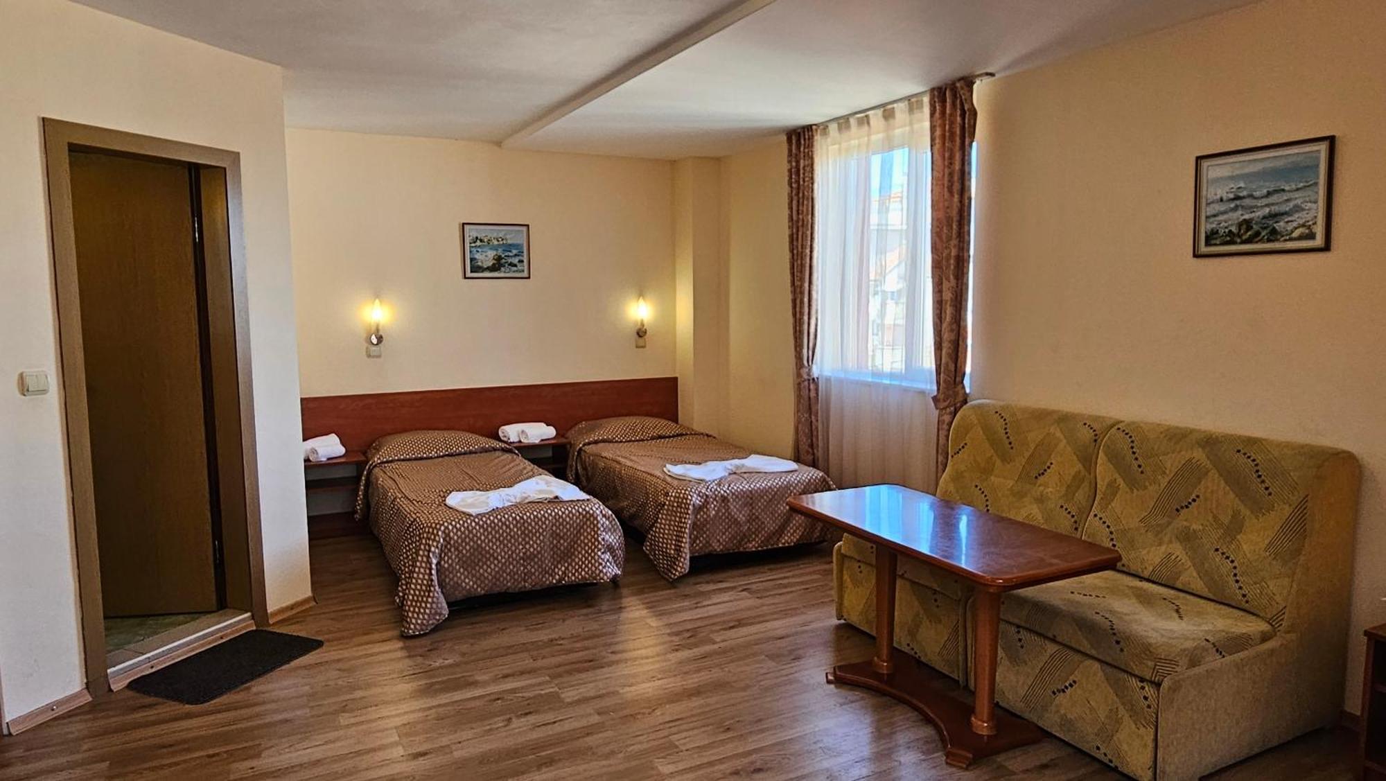 Caprice Family Hotel فارنا المظهر الخارجي الصورة