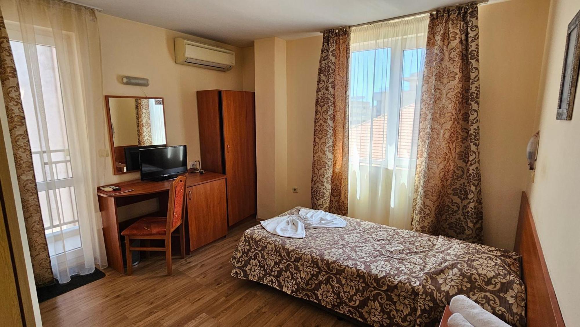 Caprice Family Hotel فارنا المظهر الخارجي الصورة